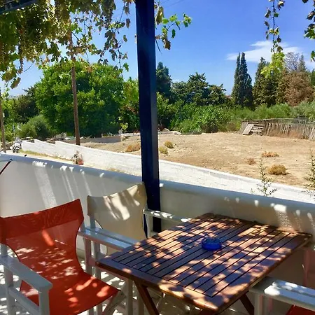 Angeliki's בית הארחה