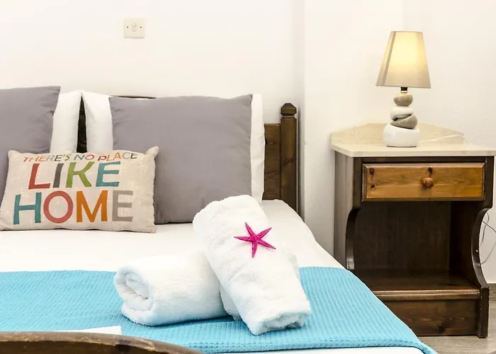 Angeliki's 3* Parikia (Paros)