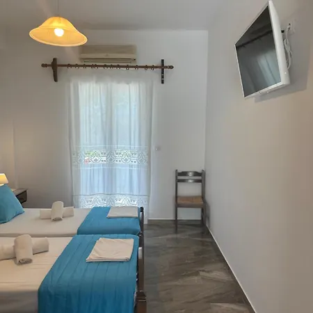 Guest house Angeliki's 3*
