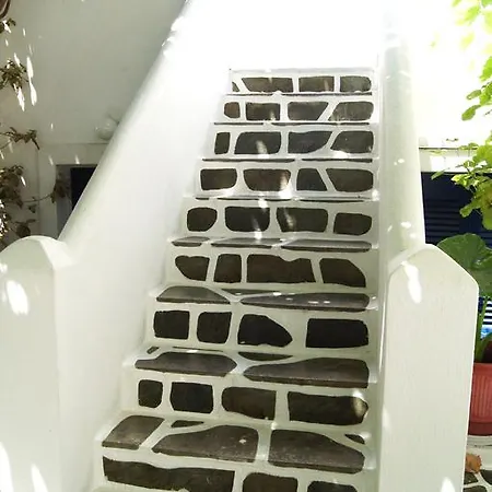 Angeliki's 3* Parikia (Paros)