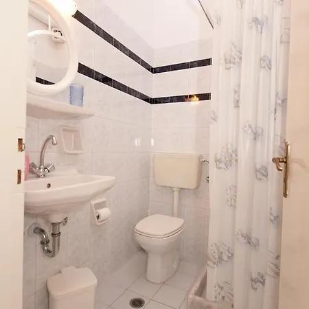 Guest house Angeliki's 3*