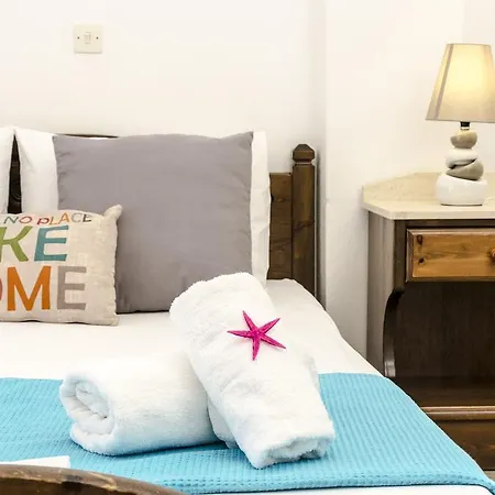 Angeliki's 3* Parikia (Paros)